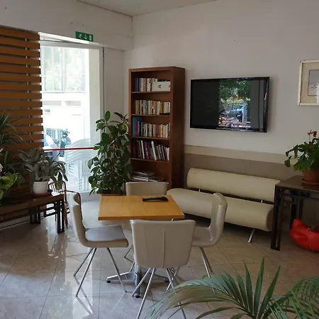 Angelus Hotel 3*